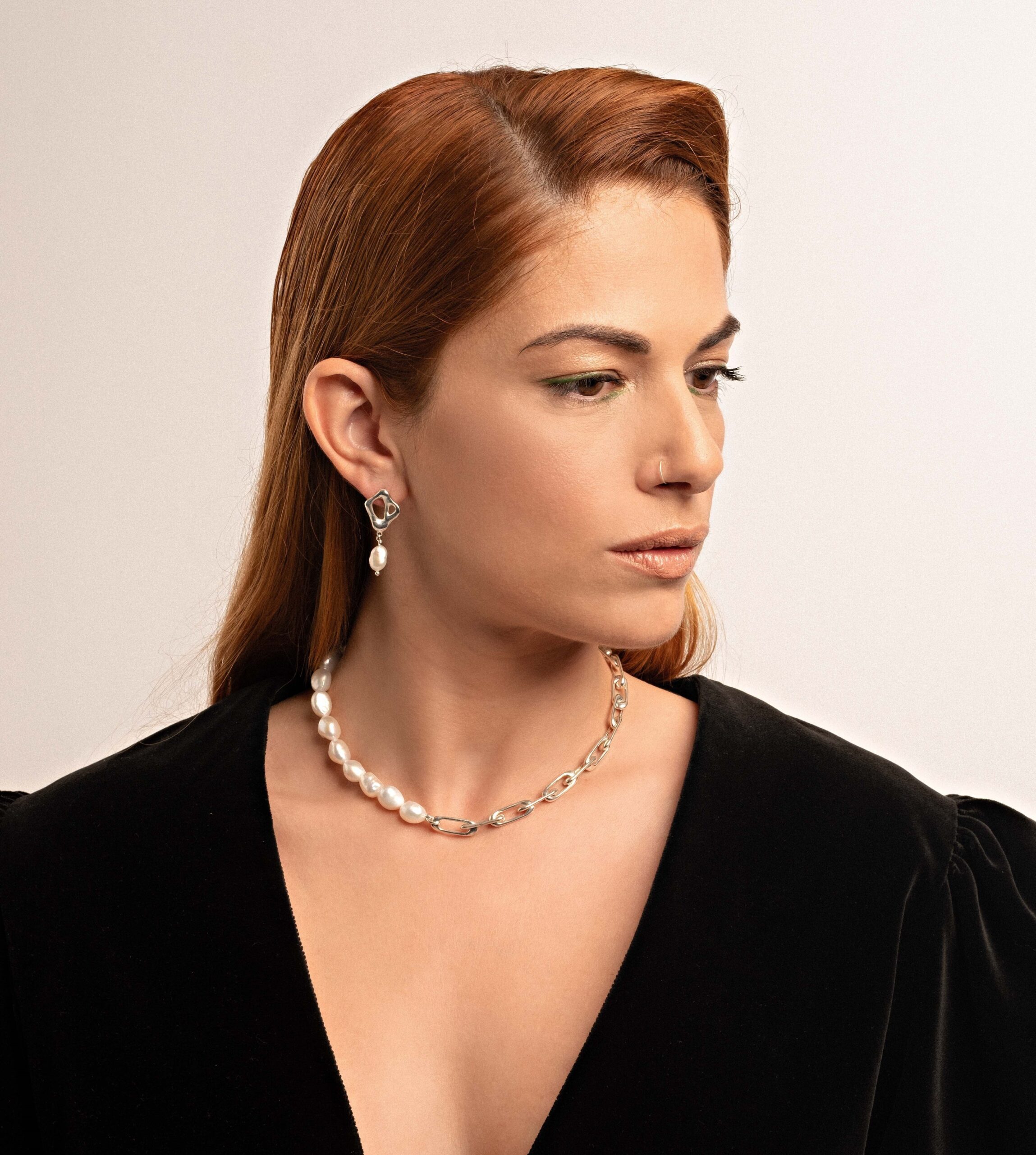 Aphrodite ασημένια σκουλαρίκια με μαργαριτάρι - Image 2